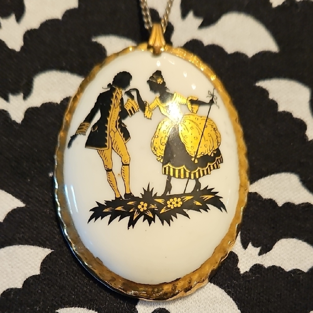 Vintage Lady Eleanor Necklace - Picture 2 of 9